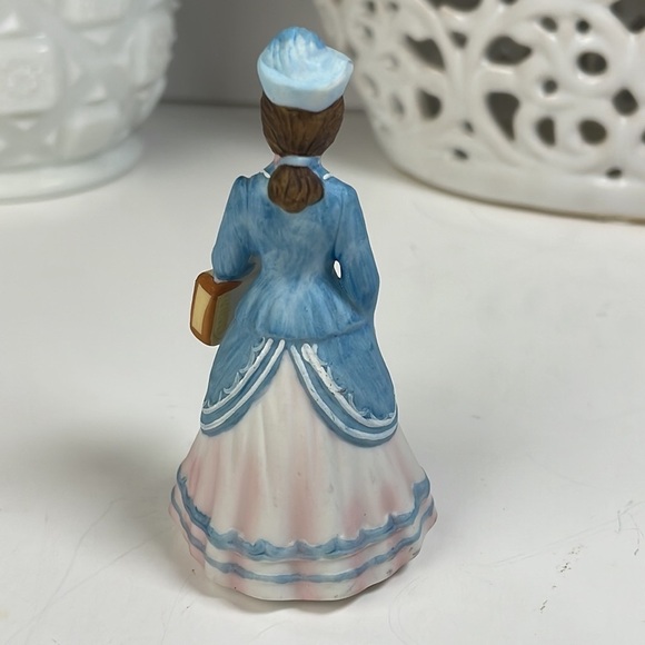 Vintage 1986 and 2006 Avon Miniature Porcelain Albee Lot of 3 - Picture 6 of 14